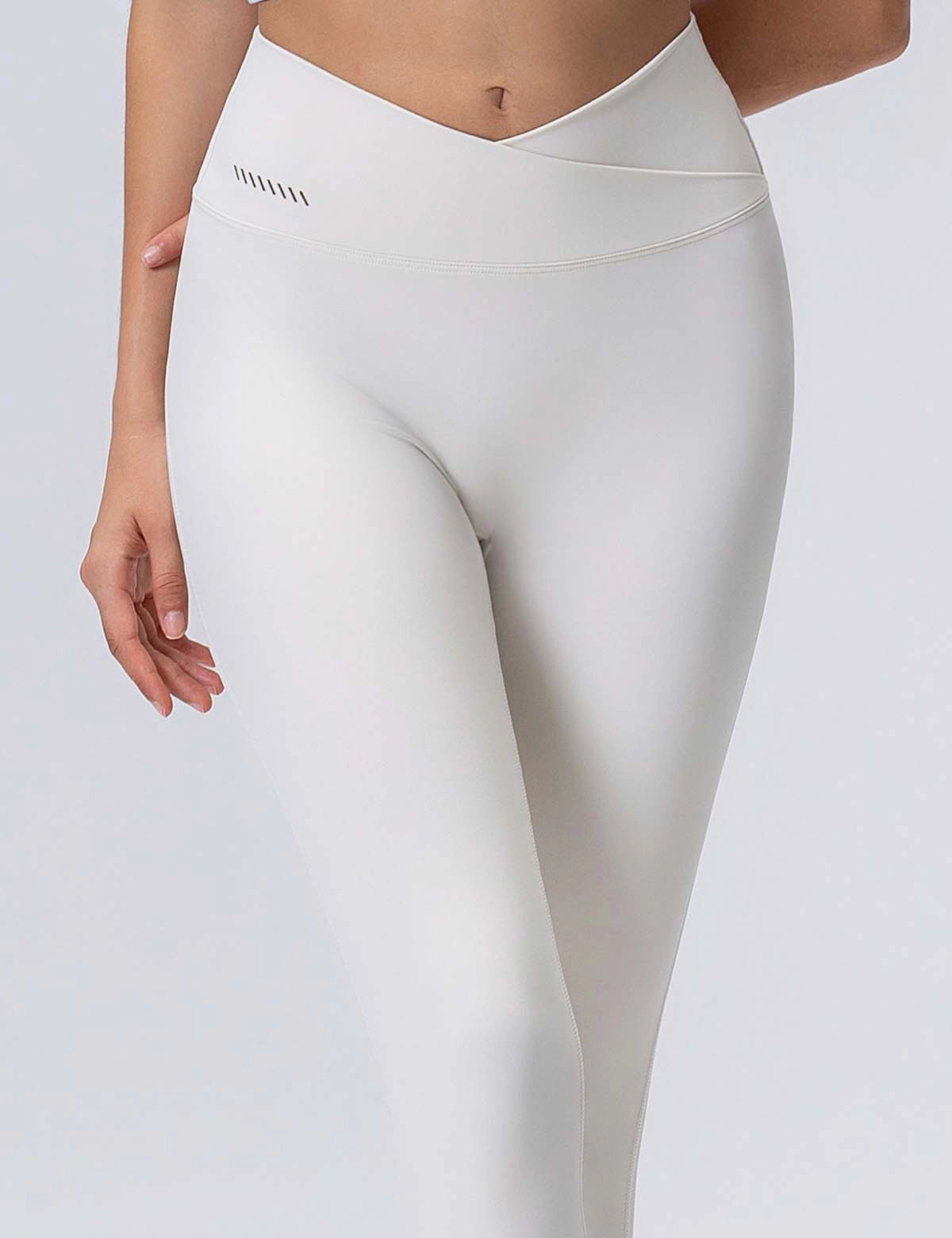 Front-Cross Contour Legging