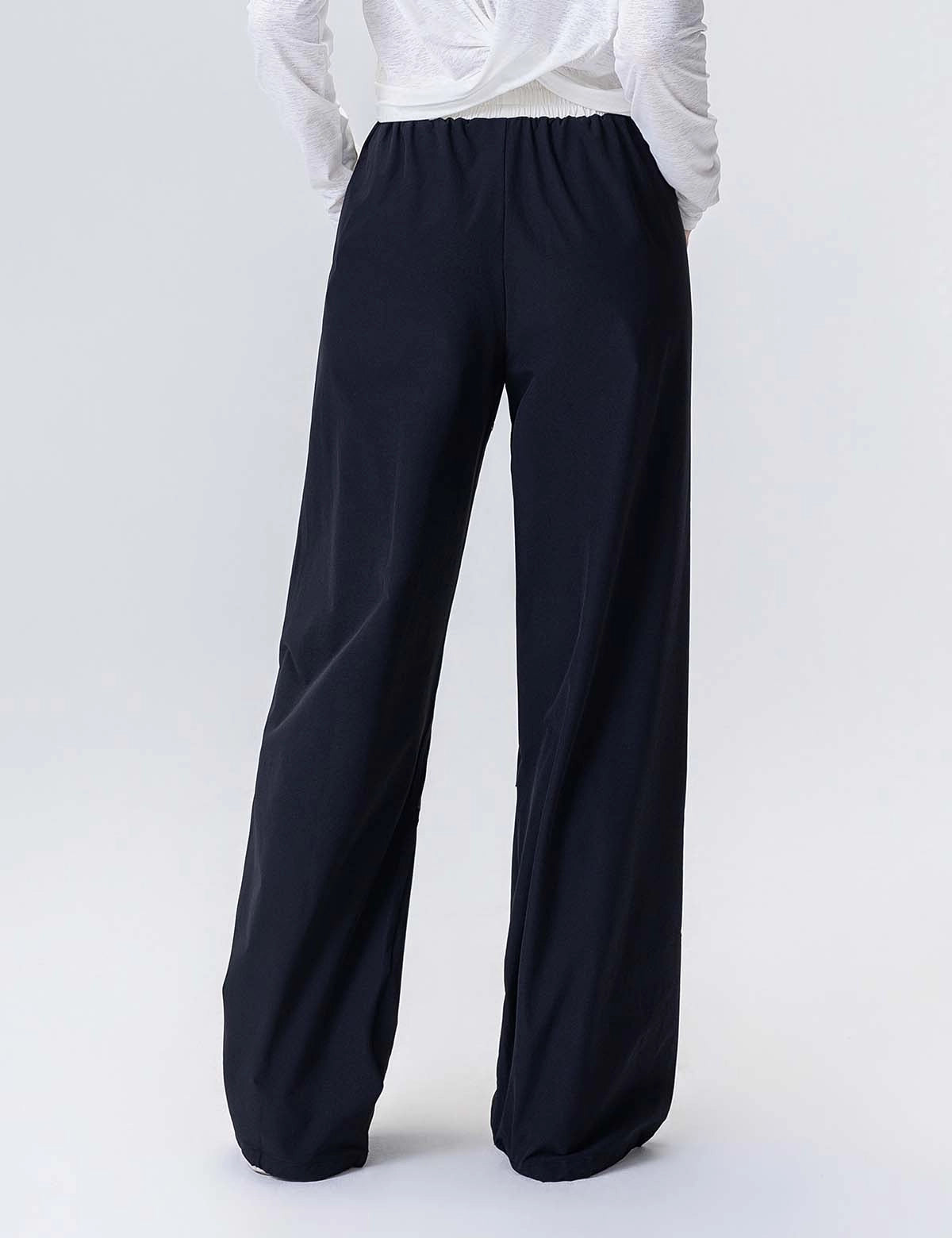 Classic Relaxed-Fit Pant